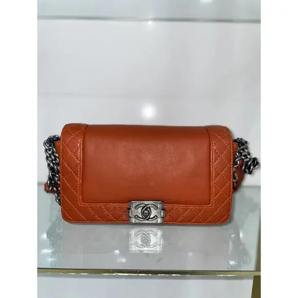 Chanel Blood Orange Leather Gunmetal Boy Bag - Picture 2 of 9